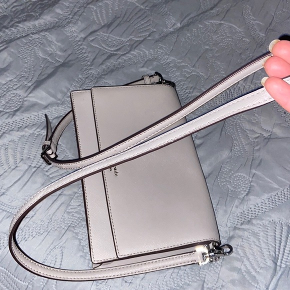 Kate Spade New York

CAMERON CONVERTIBLE CROSSBODY - Picture 5 of 5